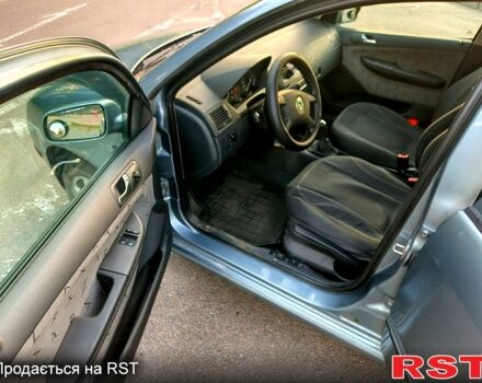 Сірий Шкода Фабія, об'ємом двигуна 1.4 л та пробігом 297 тис. км за 3000 $, фото 4 на Automoto.ua