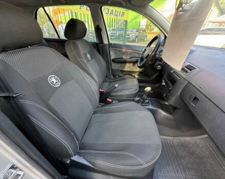 Серый Шкода Фабия, объемом двигателя 1.4 л и пробегом 229 тыс. км за 3700 $, фото 11 на Automoto.ua