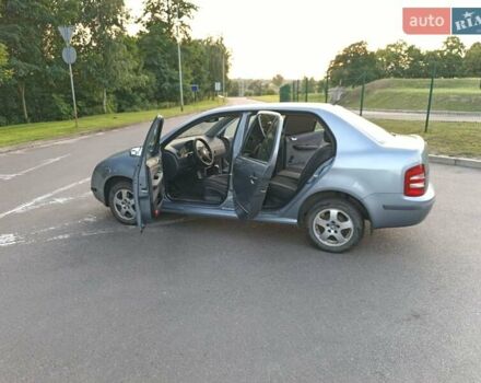 Сірий Шкода Фабія, об'ємом двигуна 1.4 л та пробігом 297 тис. км за 3000 $, фото 3 на Automoto.ua