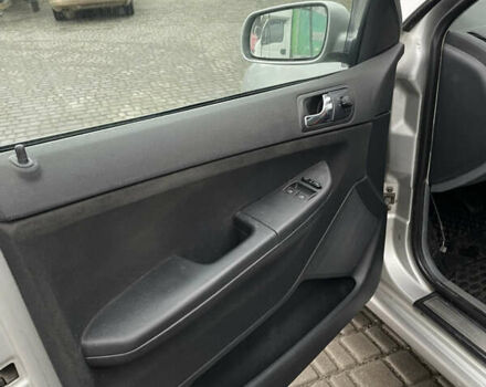 Серый Шкода Фабия, объемом двигателя 1.9 л и пробегом 450 тыс. км за 2600 $, фото 13 на Automoto.ua