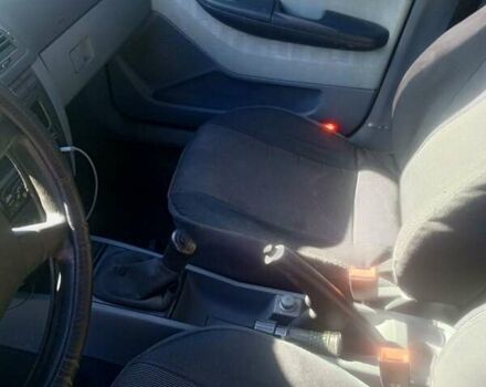 Серый Шкода Фабия, объемом двигателя 1.4 л и пробегом 179 тыс. км за 4000 $, фото 3 на Automoto.ua