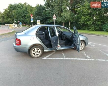 Сірий Шкода Фабія, об'ємом двигуна 1.4 л та пробігом 297 тис. км за 3000 $, фото 4 на Automoto.ua