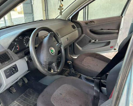 Сірий Шкода Фабія, об'ємом двигуна 1.4 л та пробігом 270 тис. км за 3300 $, фото 3 на Automoto.ua