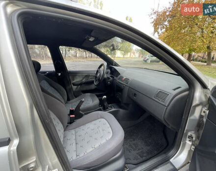 Сірий Шкода Фабія, об'ємом двигуна 1.4 л та пробігом 191 тис. км за 3600 $, фото 8 на Automoto.ua