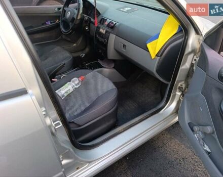 Серый Шкода Фабия, объемом двигателя 1.4 л и пробегом 288 тыс. км за 2000 $, фото 4 на Automoto.ua