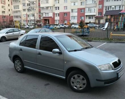 Серый Шкода Фабия, объемом двигателя 1.39 л и пробегом 215 тыс. км за 3700 $, фото 6 на Automoto.ua