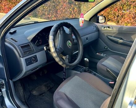 Серый Шкода Фабия, объемом двигателя 1.4 л и пробегом 319 тыс. км за 3400 $, фото 8 на Automoto.ua