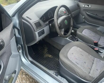 Сірий Шкода Фабія, об'ємом двигуна 1.2 л та пробігом 1 тис. км за 3300 $, фото 4 на Automoto.ua