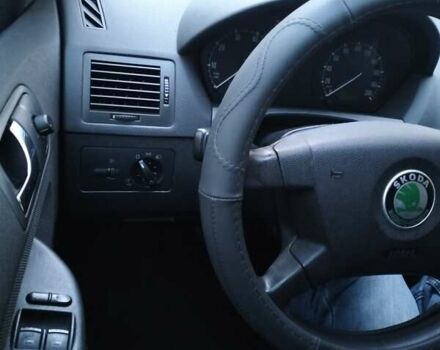 Серый Шкода Фабия, объемом двигателя 1.39 л и пробегом 215 тыс. км за 3700 $, фото 4 на Automoto.ua