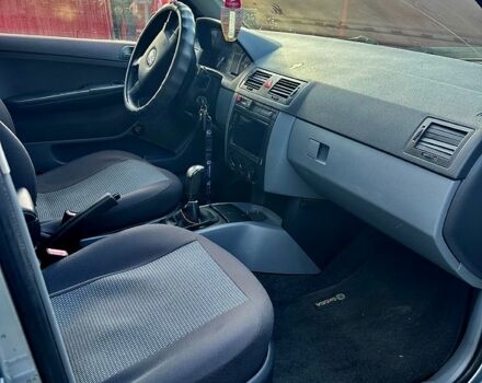 Серый Шкода Фабия, объемом двигателя 1.4 л и пробегом 319 тыс. км за 3400 $, фото 7 на Automoto.ua