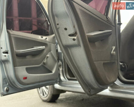 Сірий Шкода Фабія, об'ємом двигуна 1.2 л та пробігом 170 тис. км за 3000 $, фото 8 на Automoto.ua