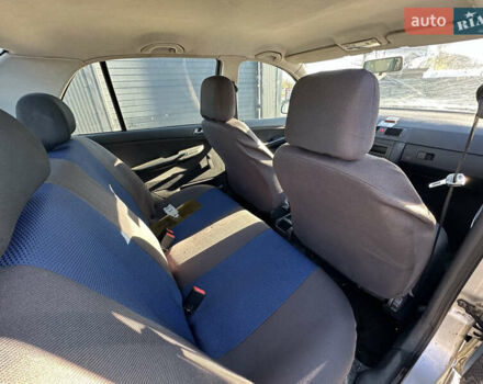 Серый Шкода Фабия, объемом двигателя 1.4 л и пробегом 246 тыс. км за 2950 $, фото 16 на Automoto.ua