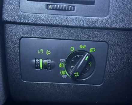 Серый Шкода Фабия, объемом двигателя 1.39 л и пробегом 187 тыс. км за 3500 $, фото 8 на Automoto.ua