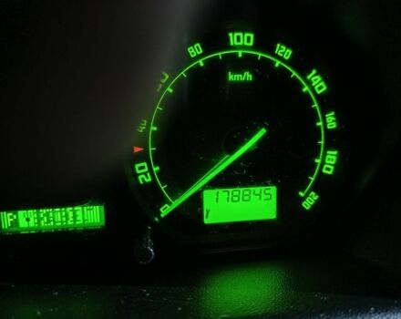 Серый Шкода Фабия, объемом двигателя 1.4 л и пробегом 184 тыс. км за 5000 $, фото 6 на Automoto.ua