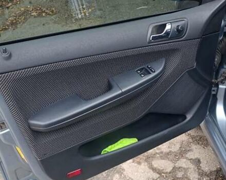 Серый Шкода Фабия, объемом двигателя 1.4 л и пробегом 239 тыс. км за 3900 $, фото 12 на Automoto.ua