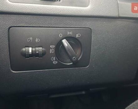 Серый Шкода Фабия, объемом двигателя 1.4 л и пробегом 239 тыс. км за 3900 $, фото 28 на Automoto.ua