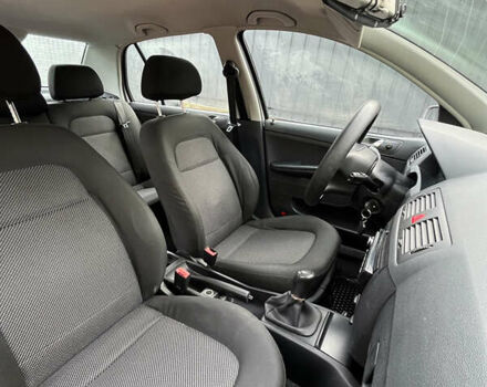 Сірий Шкода Фабія, об'ємом двигуна 1.2 л та пробігом 175 тис. км за 3500 $, фото 11 на Automoto.ua