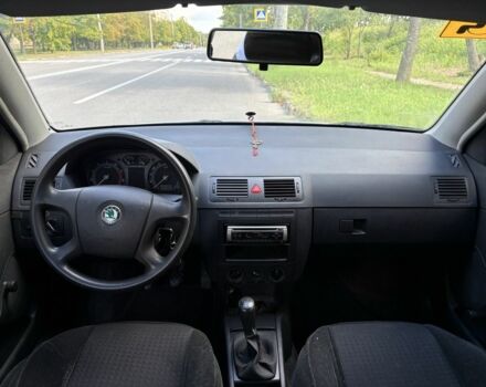 Серый Шкода Фабия, объемом двигателя 1.2 л и пробегом 109 тыс. км за 3600 $, фото 7 на Automoto.ua