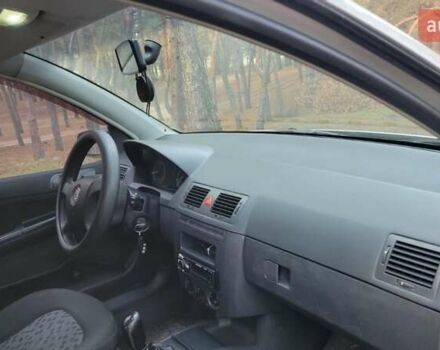 Серый Шкода Фабия, объемом двигателя 1.2 л и пробегом 220 тыс. км за 3300 $, фото 13 на Automoto.ua