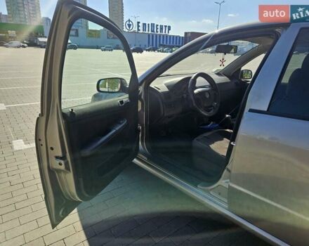 Сірий Шкода Фабія, об'ємом двигуна 1.2 л та пробігом 182 тис. км за 4000 $, фото 6 на Automoto.ua