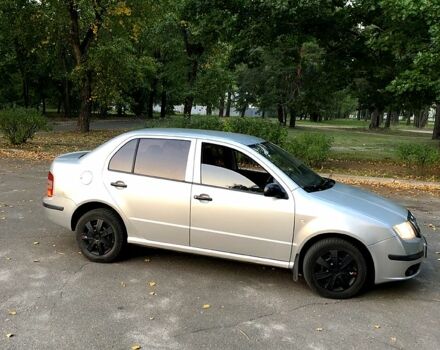 Серый Шкода Фабия, объемом двигателя 1.2 л и пробегом 240 тыс. км за 2999 $, фото 2 на Automoto.ua