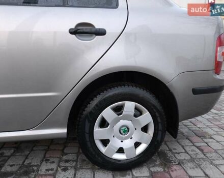 Серый Шкода Фабия, объемом двигателя 1.2 л и пробегом 48 тыс. км за 5300 $, фото 26 на Automoto.ua