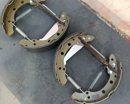 Серый Шкода Фабия, объемом двигателя 1.2 л и пробегом 227 тыс. км за 5300 $, фото 61 на Automoto.ua