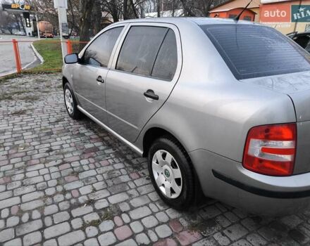 Серый Шкода Фабия, объемом двигателя 1.2 л и пробегом 48 тыс. км за 5300 $, фото 5 на Automoto.ua