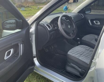 Серый Шкода Фабия, объемом двигателя 1.4 л и пробегом 260 тыс. км за 4500 $, фото 6 на Automoto.ua