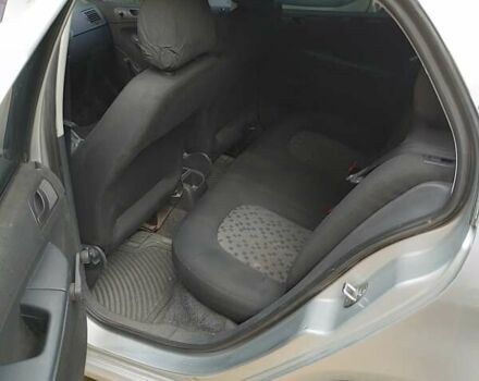 Серый Шкода Фабия, объемом двигателя 1.2 л и пробегом 221 тыс. км за 3300 $, фото 9 на Automoto.ua