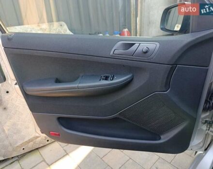 Серый Шкода Фабия, объемом двигателя 1.2 л и пробегом 227 тыс. км за 5300 $, фото 16 на Automoto.ua