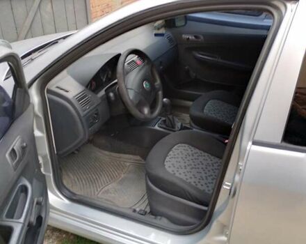 Серый Шкода Фабия, объемом двигателя 1.2 л и пробегом 221 тыс. км за 3300 $, фото 8 на Automoto.ua