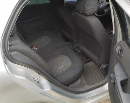 Серый Шкода Фабия, объемом двигателя 1.2 л и пробегом 221 тыс. км за 3300 $, фото 7 на Automoto.ua