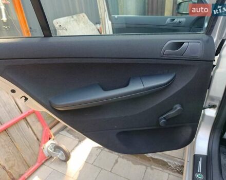 Серый Шкода Фабия, объемом двигателя 1.2 л и пробегом 227 тыс. км за 5300 $, фото 28 на Automoto.ua