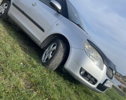 Серый Шкода Фабия, объемом двигателя 1.4 л и пробегом 260 тыс. км за 4500 $, фото 7 на Automoto.ua