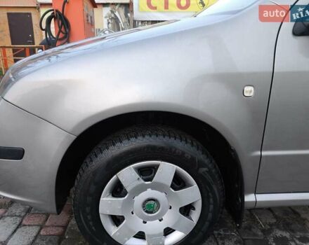 Серый Шкода Фабия, объемом двигателя 1.2 л и пробегом 48 тыс. км за 5300 $, фото 25 на Automoto.ua