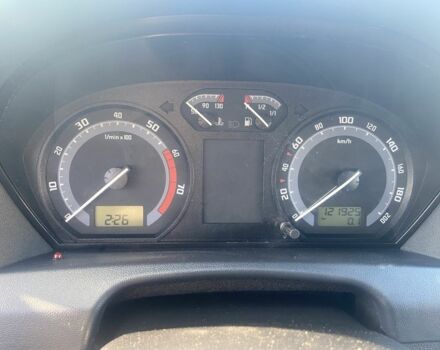 Серый Шкода Фабия, объемом двигателя 1.2 л и пробегом 121 тыс. км за 3700 $, фото 7 на Automoto.ua