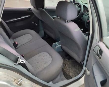 Серый Шкода Фабия, объемом двигателя 1.4 л и пробегом 254 тыс. км за 1500 $, фото 9 на Automoto.ua