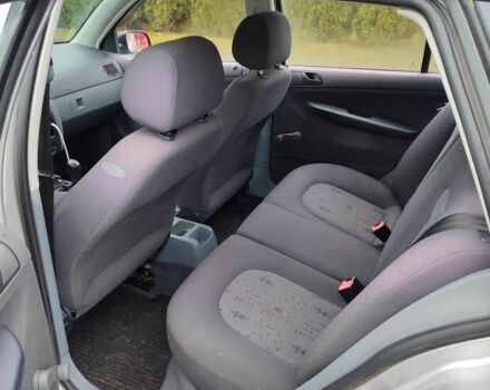 Серый Шкода Фабия, объемом двигателя 1.4 л и пробегом 254 тыс. км за 1500 $, фото 5 на Automoto.ua