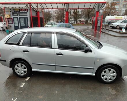 Серый Шкода Фабия, объемом двигателя 1.4 л и пробегом 254 тыс. км за 1500 $, фото 3 на Automoto.ua