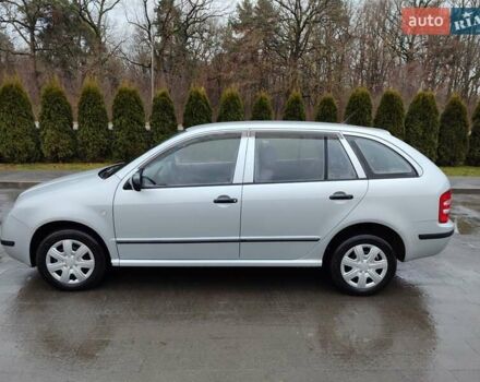 Серый Шкода Фабия, объемом двигателя 1.4 л и пробегом 254 тыс. км за 1500 $, фото 3 на Automoto.ua