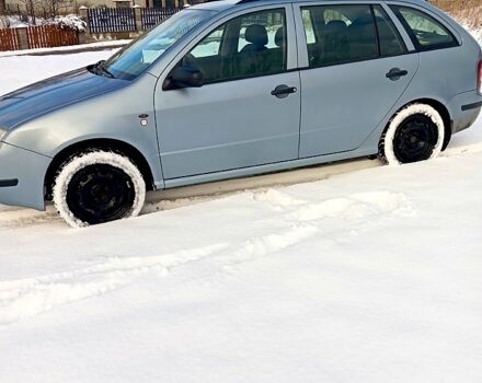 Сірий Шкода Фабія, об'ємом двигуна 1.4 л та пробігом 225 тис. км за 3900 $, фото 1 на Automoto.ua