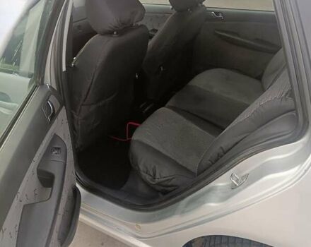 Серый Шкода Фабия, объемом двигателя 1.39 л и пробегом 226 тыс. км за 3350 $, фото 6 на Automoto.ua