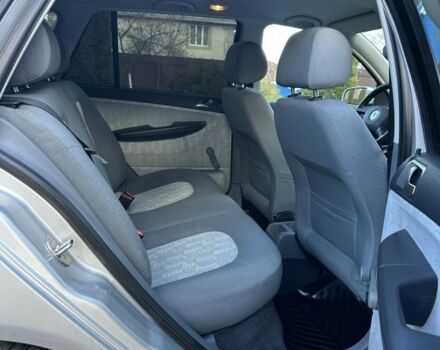 Серый Шкода Фабия, объемом двигателя 1.4 л и пробегом 189 тыс. км за 2950 $, фото 6 на Automoto.ua