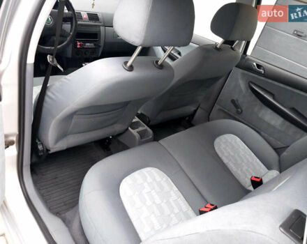 Сірий Шкода Фабія, об'ємом двигуна 1.39 л та пробігом 253 тис. км за 3570 $, фото 28 на Automoto.ua