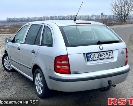 Серый Шкода Фабия, объемом двигателя 1.4 л и пробегом 278 тыс. км за 4300 $, фото 1 на Automoto.ua