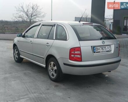 Серый Шкода Фабия, объемом двигателя 1.39 л и пробегом 226 тыс. км за 3350 $, фото 11 на Automoto.ua