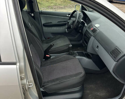 Сірий Шкода Фабія, об'ємом двигуна 1.4 л та пробігом 170 тис. км за 3250 $, фото 8 на Automoto.ua