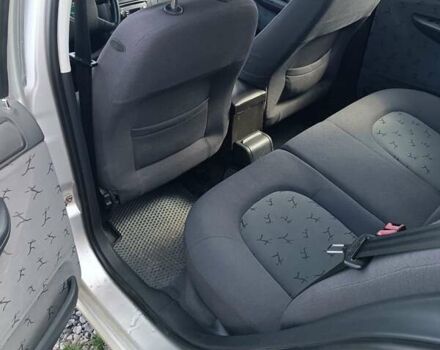 Серый Шкода Фабия, объемом двигателя 1.39 л и пробегом 240 тыс. км за 4200 $, фото 1 на Automoto.ua