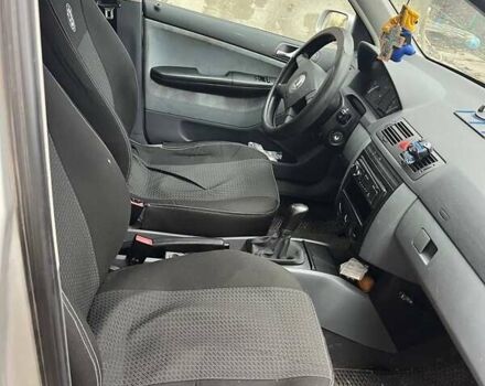 Серый Шкода Фабия, объемом двигателя 1.9 л и пробегом 250 тыс. км за 3100 $, фото 3 на Automoto.ua